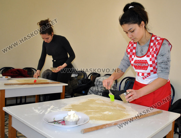 Ученици показаха майсторски умения в състезание "Златната точилка"