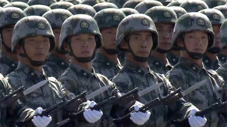 Китай демонстрира военната си сила
