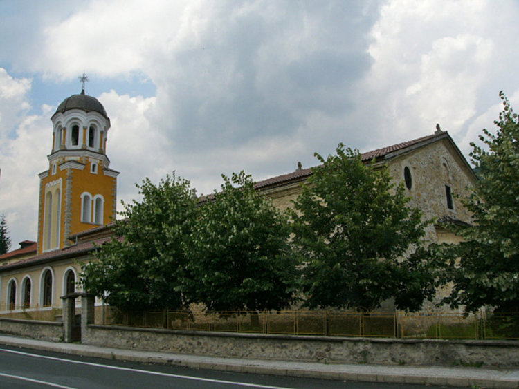 Литургия и благословена трапеза за храмовия празник на "Теодор Стратилат"