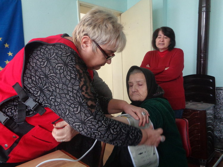 7979 нуждаещи се в областта получиха хуманитарна помощ от БЧК