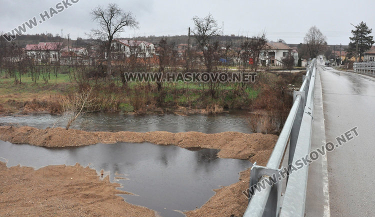 река Бисерска, която излезе от коритото си преди седем  години и заля всичко наоколо