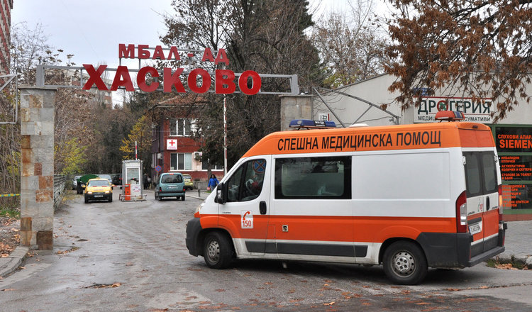 БМВ засече Тойтота до птицекомбината, 61-годишен пострада