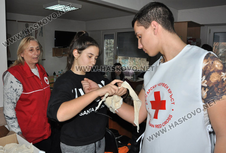 Обучават 60 деца за оказване на първа помощ в БЧК - Хасково