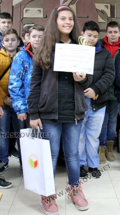 Габи от ОУ Алеко Константинов - читател на годината