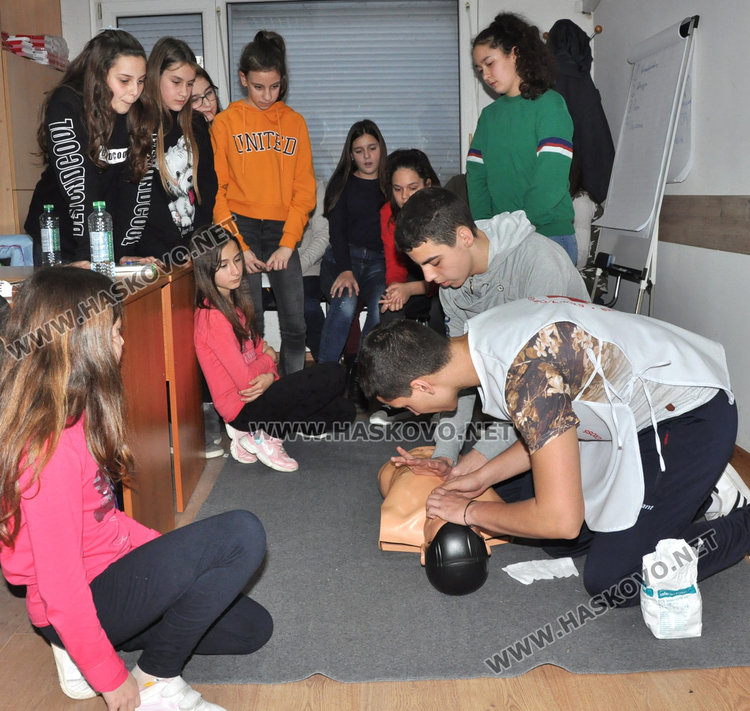 Обучават 60 деца за оказване на първа помощ в БЧК - Хасково