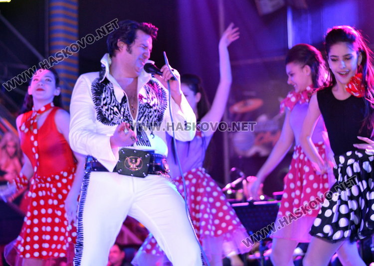 Елвис препълни Планетата