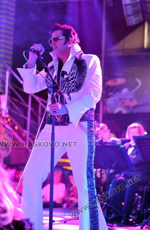 Елвис препълни Планетата