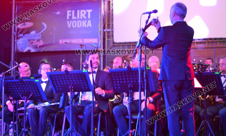 Елвис препълни Планетата