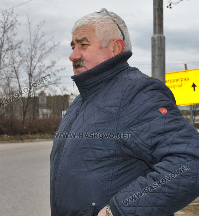 Грък със Ситроен удари хасковски Мерцедес на пътния възел в Орфей