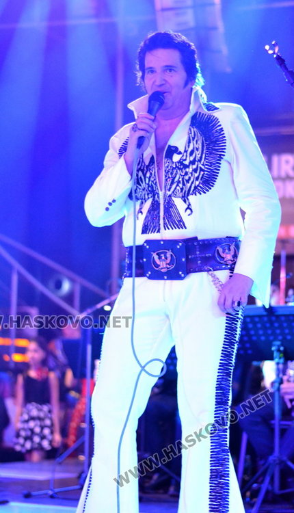 Елвис препълни Планетата