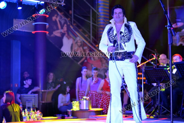 Елвис препълни Планетата