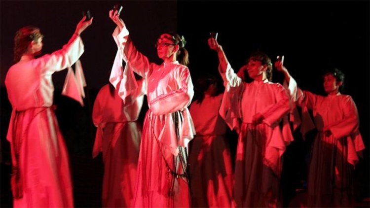 Фолклорен ансамбъл "Родопа" гостува днес на кърджалийска сцена