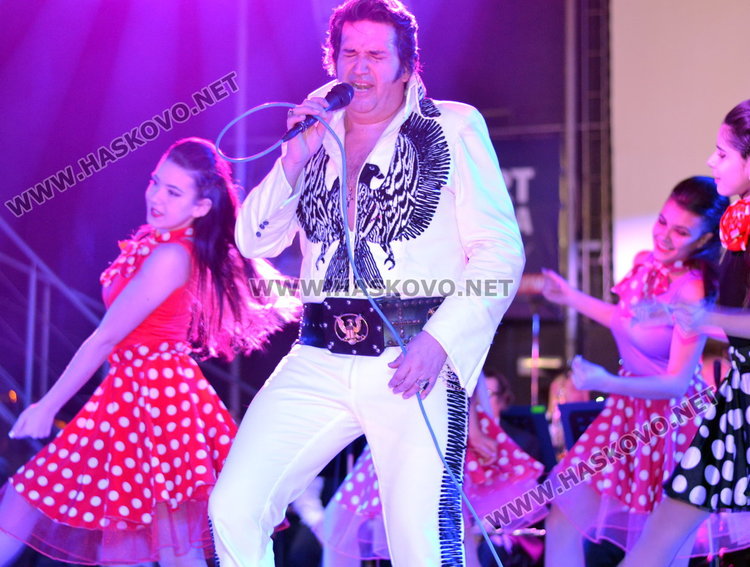 Елвис препълни Планетата