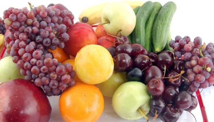 Директорите на училищата и детските градини ще избират сами доставчиците по схемите „Училищен плод“ и „Училищно мляко“