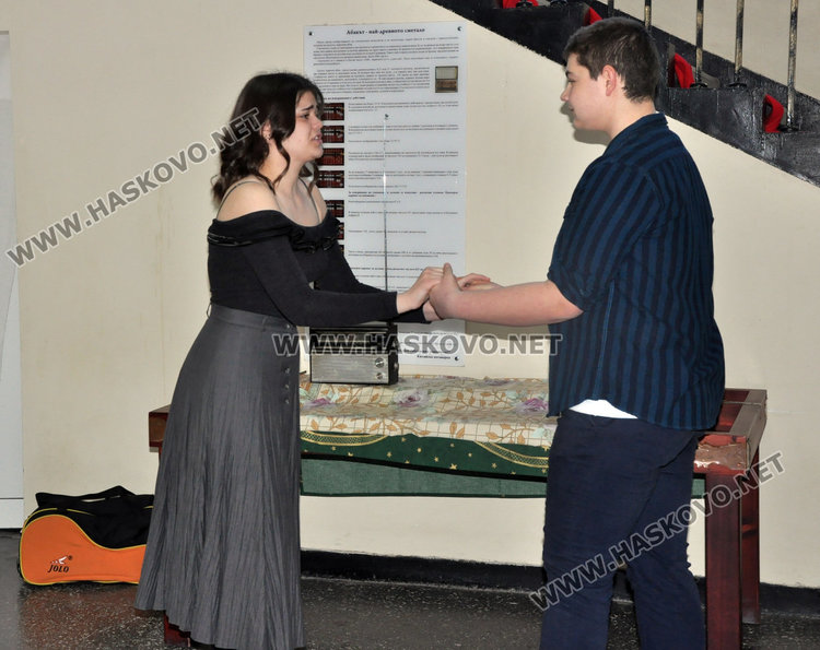 Любов от комунизма показаха в ПМГ на Свети Валентин