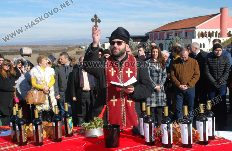 Българите пият между 110 и 120 млн. л. вино годишно