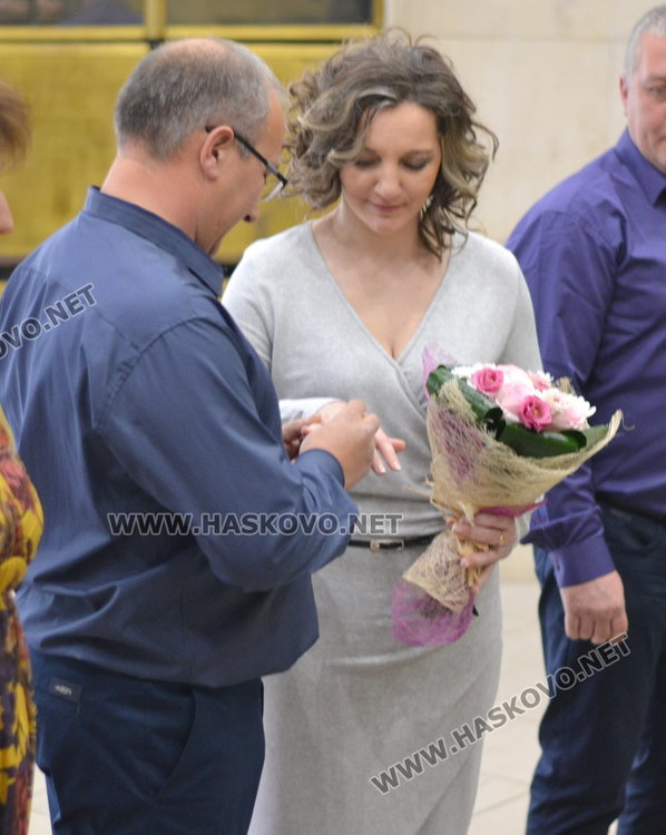 В деня на влюбените и виното, две нови семейства венча кметът на Димитровгрд