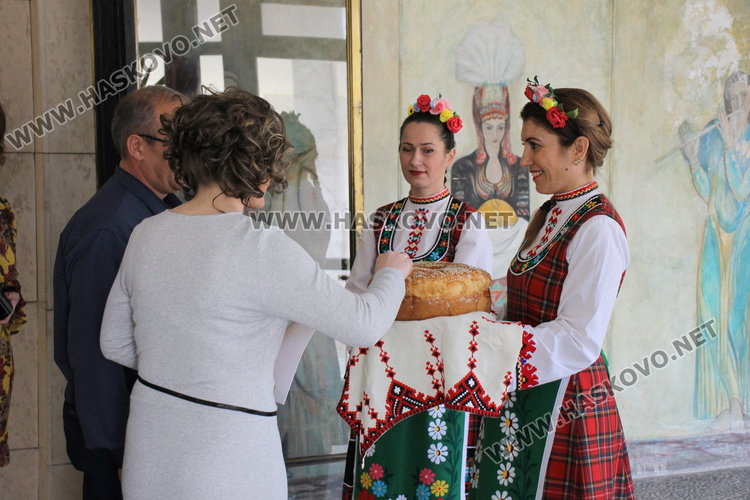 В деня на влюбените и виното, две нови семейства венча кметът на Димитровгрд