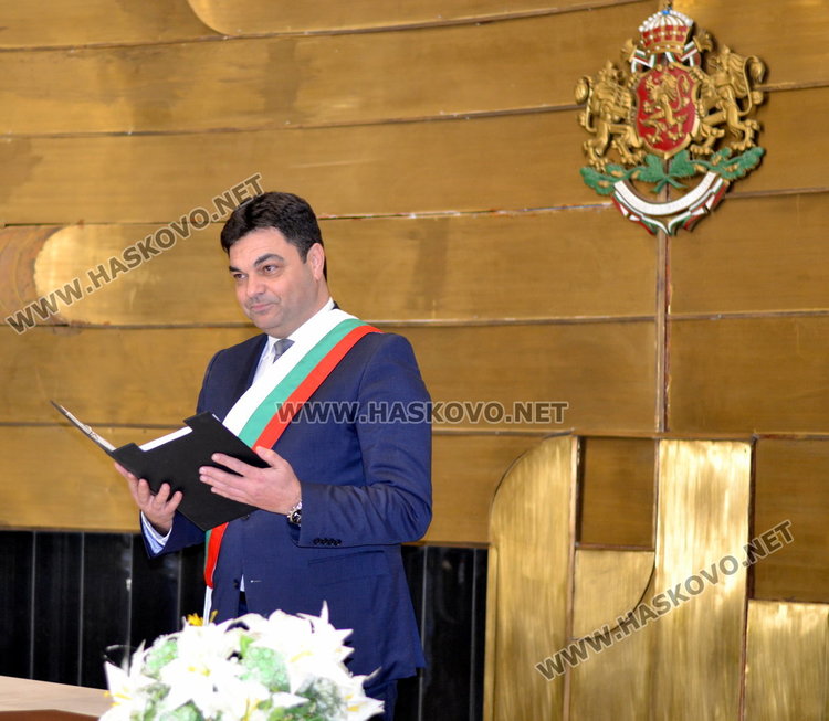 В деня на влюбените и виното, две нови семейства венча кметът на Димитровгрд