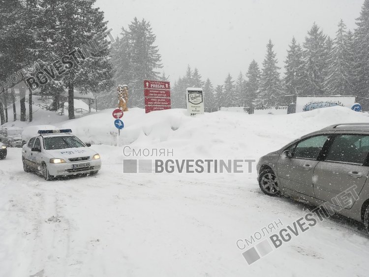 АПИ към шофьорите в Смолянско: Тръгвайте на път подготвени за зимни условия!