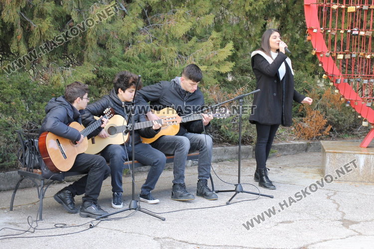 Наградиха победителите от конкурса "Усещане за любов" - произведенията на победителите