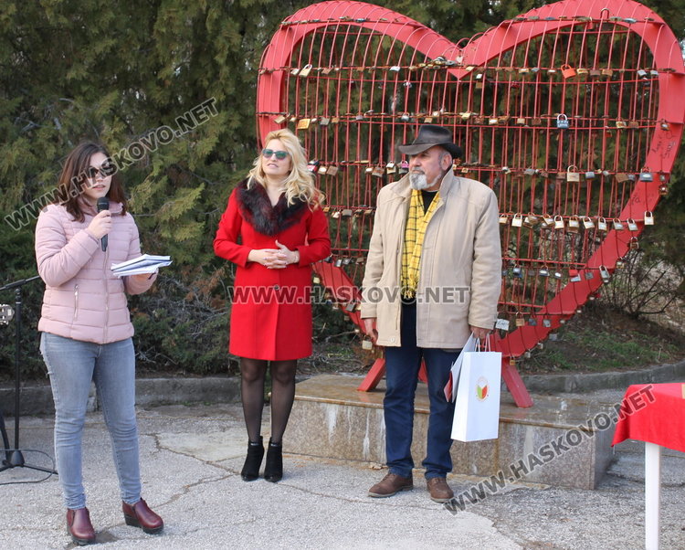 Наградиха победителите от конкурса "Усещане за любов" - произведенията на победителите