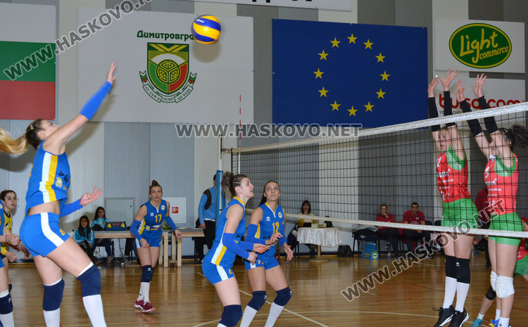 Раковски се измъчи с Казанлък, но записа шеста победа