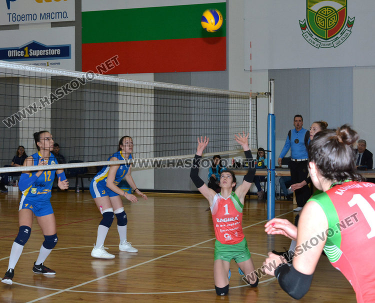 Раковски се измъчи с Казанлък, но записа шеста победа