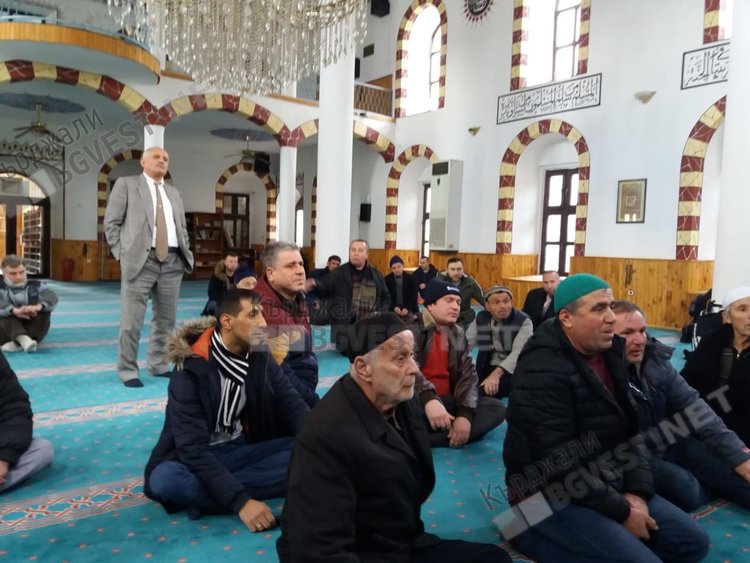 Избраха алтернативно джамийско настоятелство в Кърджали с председател Фахреттин Изет