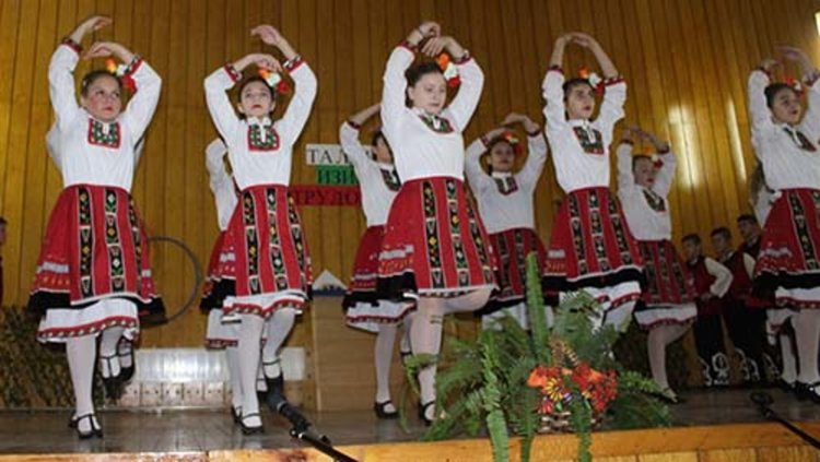 „Вечер на талантите“ в навечерието на патронния празник на СУ “ Васил Левски“ в Крумовград