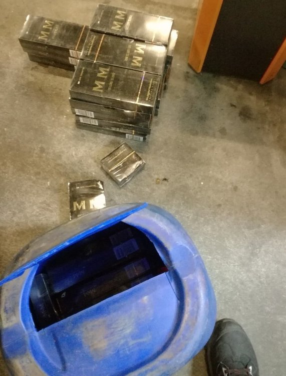 Извадиха 1340 кутии контрабандни цигари от тайници на границата