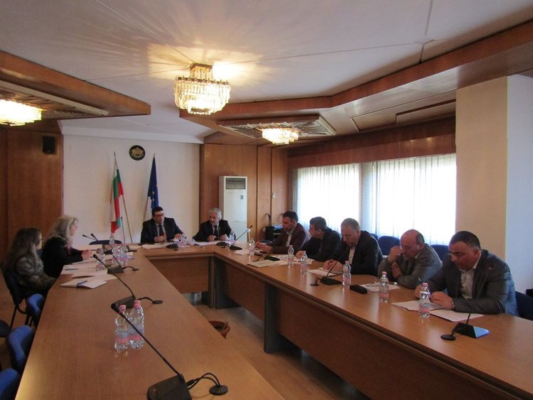 Областната комисия срещу корупцията ще иска доклади за всички сигнали за корупция