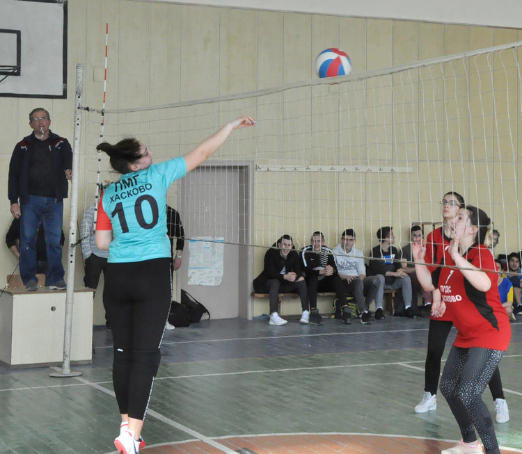 Волейболистките на ПМГ-Хасково шампионки на общинските игри