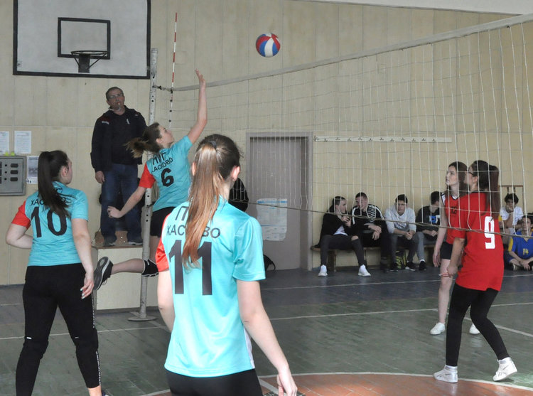 Волейболистките на ПМГ-Хасково шампионки на общинските игри