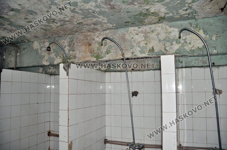 Баните и тоалетните са в окаяно състояние