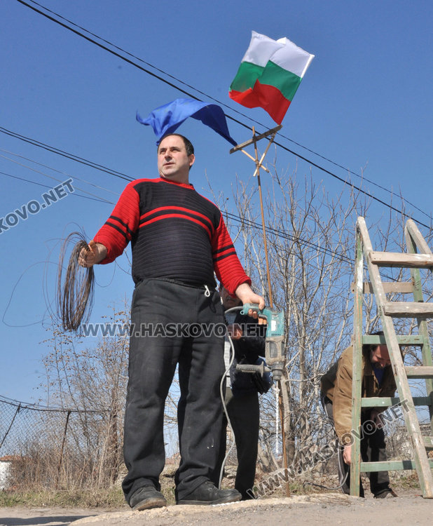 В Хисаря излязоха на протест заради липса на вода, канализация и асфалт
