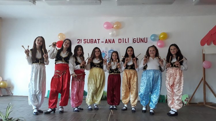 Цяло Стремци чества Деня на майчиния език