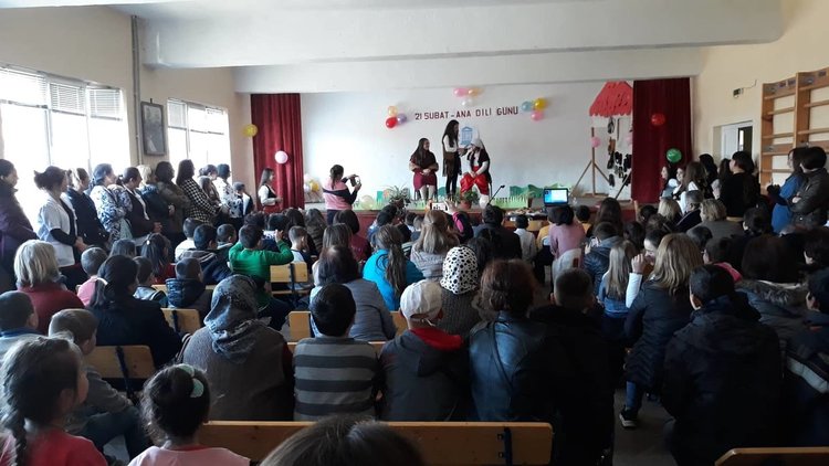 Цяло Стремци чества Деня на майчиния език