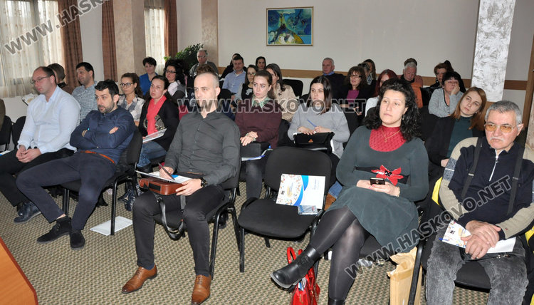 Представиха перспективите за социално предприемачество в Хасково