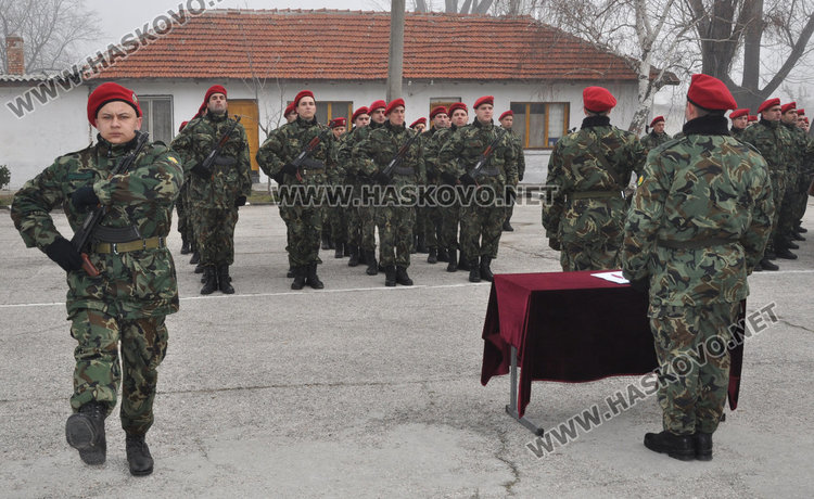 Пет вакантни места за войници в Хасковското поделение