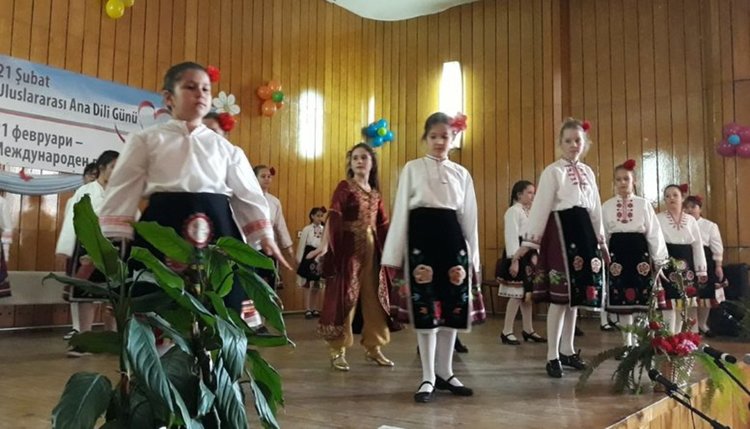 Честваха Деня на майчиния език в Крумовград