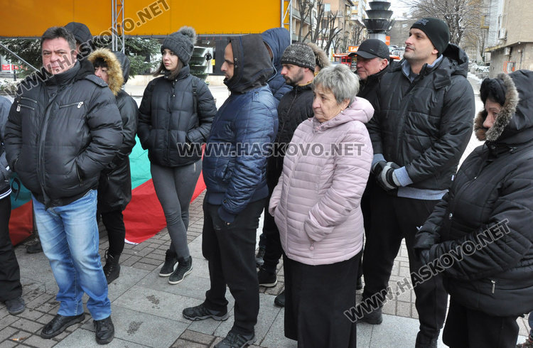 Пловдивчанин с мисия на протеста в Хасково как се случва референдум
