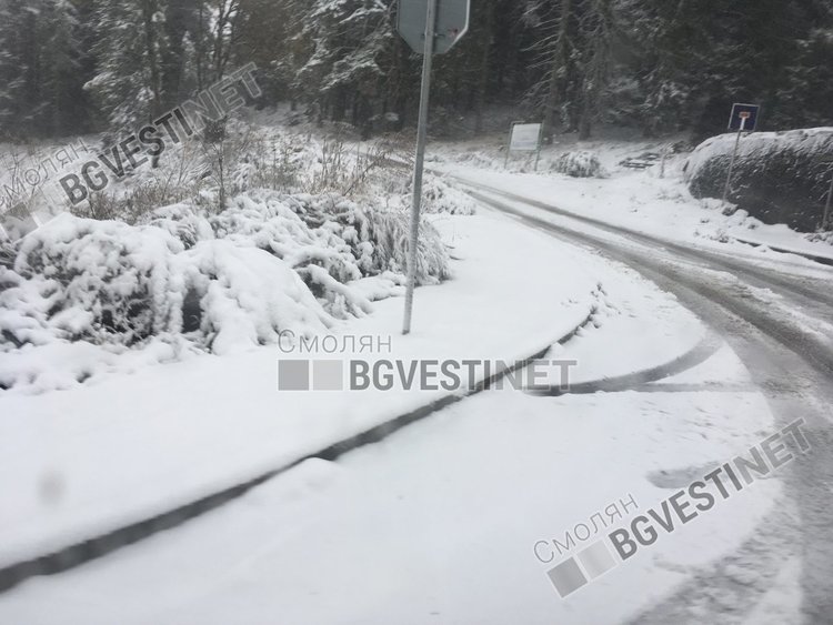 Жълт код заради силен вятър и поледици, студът до -12 градуса