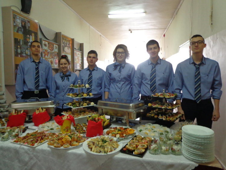 Златаровци