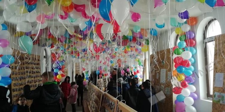 3000 гълъба полетяха над Цвета Караянчева в Кърджали