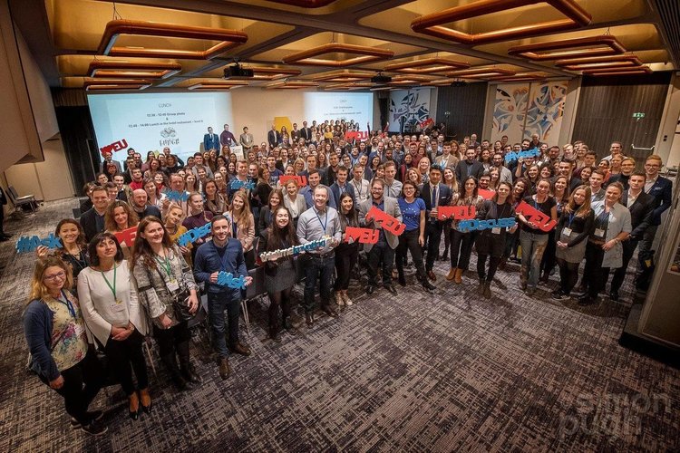 Учителка от Автото в Хасково в българската делегация на младите посланици в ЕП