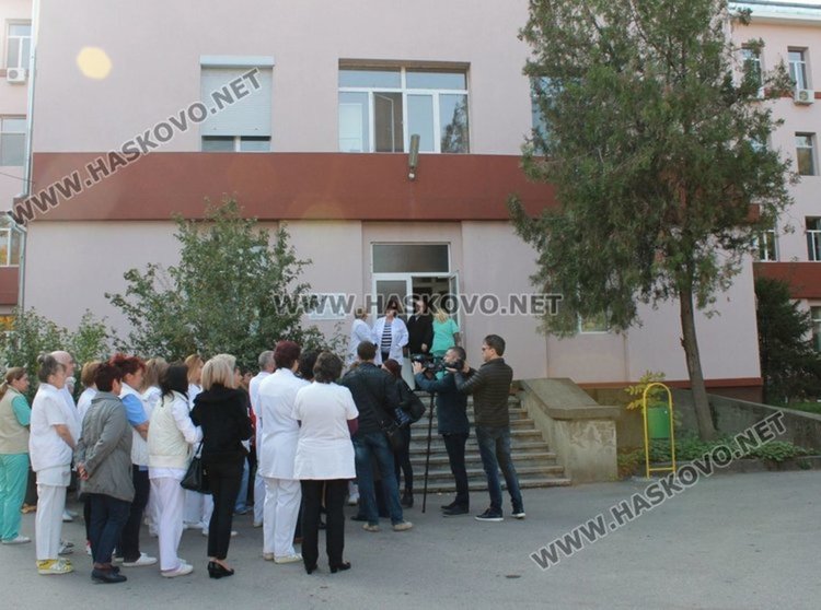 Димитровградските мед. сестри излизат на протест - искат основна заплата от 1 120лв.