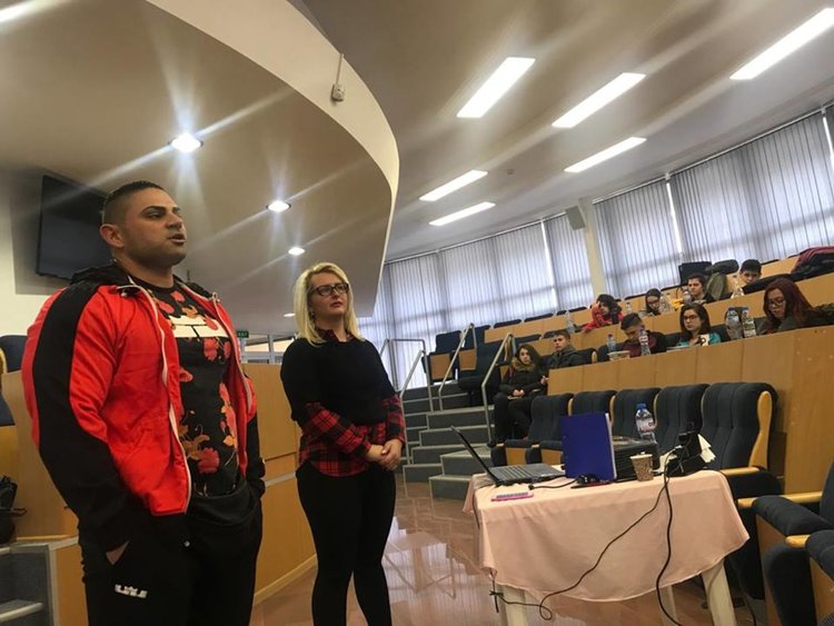 Тийнейджъри от цяла България дискутираха "Модерното и опасното днес" в Димитровград