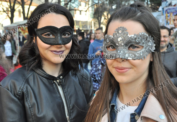 Коронованите особи Наталия и Христо поведоха 48-ия Фашинг