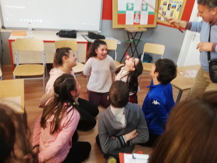 Състезание по родолюбие организираха Славейковци в навечерието на Трети март